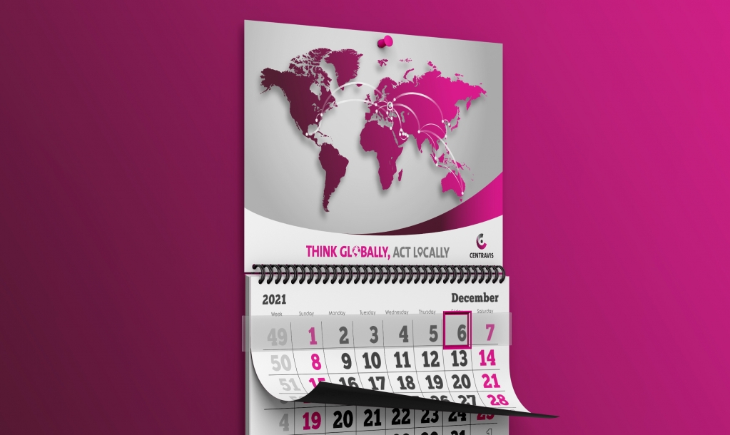 Design cover of calendar for Centravis company